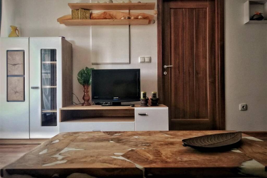 Evening Star Apartment Тимишоара Экстерьер фото